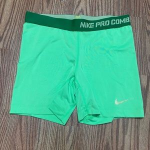 Womens Nike Pro Combat DriFit medium neon green